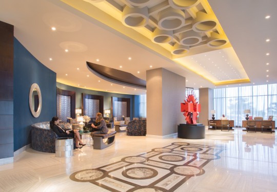 fotografia de arquitectura en panama - Entry lobby, Hilton Hotel, Panama city