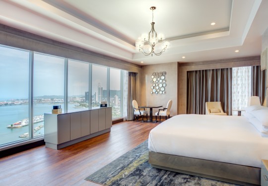fotografo de interiores en panama - Ocean view suite room, Hilton hotel, Panama city